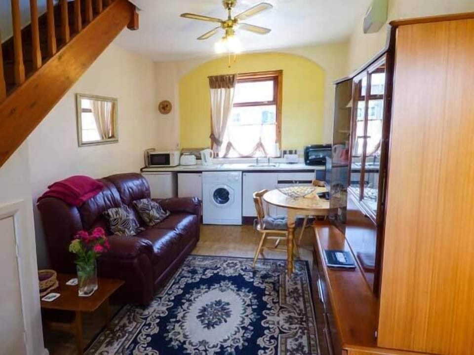 Cottage | Living room | TV