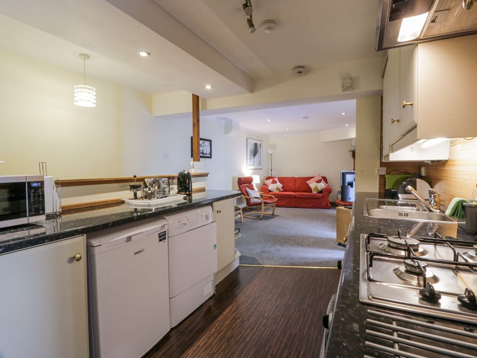 Cottage | Private kitchen | Cookware/dishes/utensils