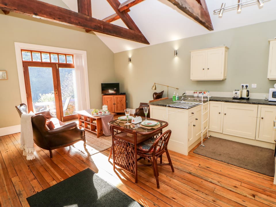 Cottage | Private kitchen | Highchair, cookware/dishes/utensils
