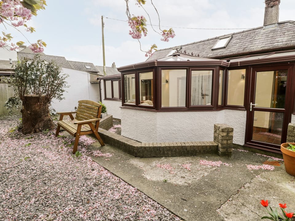 Cottage | Interior