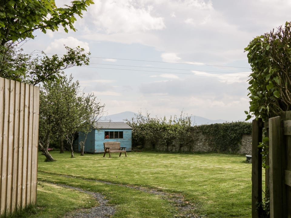 Cottage | Interior