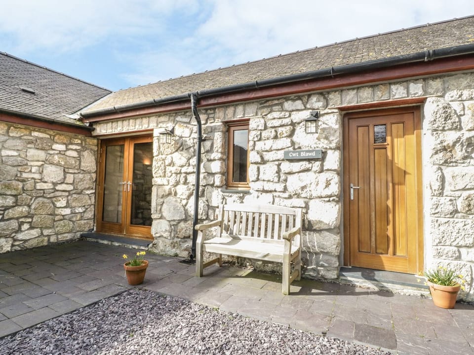 Cottage | Balcony