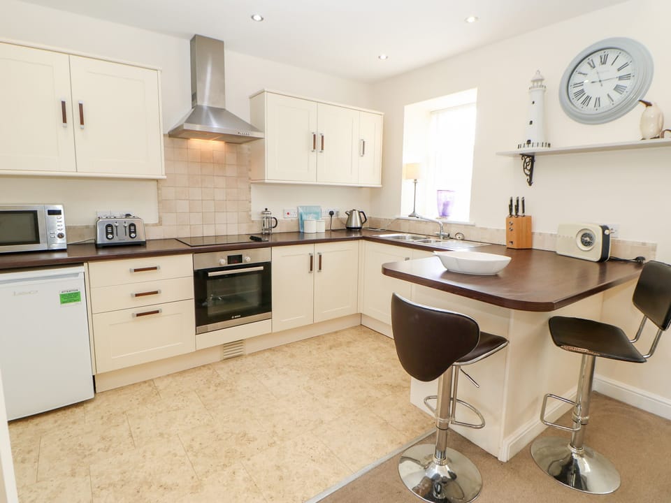 Cottage | Private kitchen | Highchair, cookware/dishes/utensils