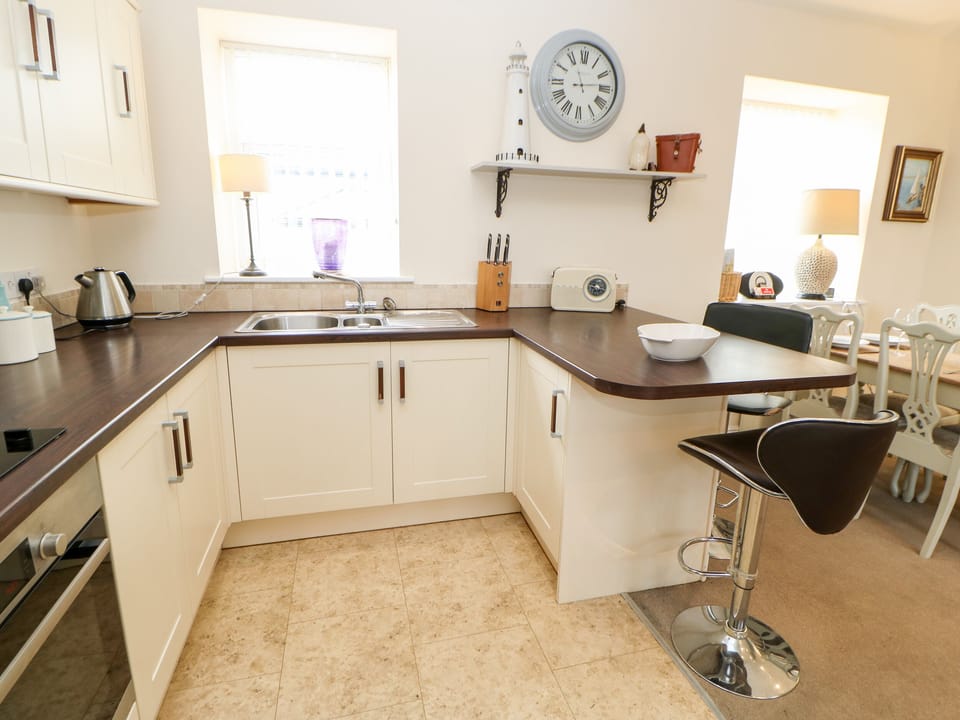 Cottage | Private kitchen | Highchair, cookware/dishes/utensils