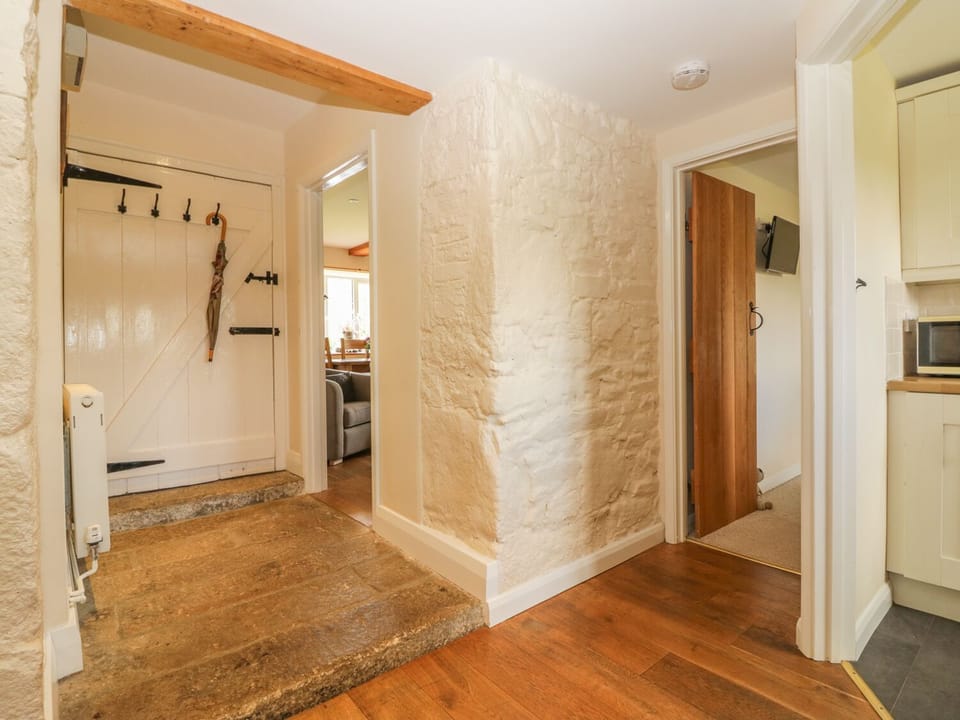 Cottage | 2 bedrooms, individually decorated, individually furnished, free WiFi