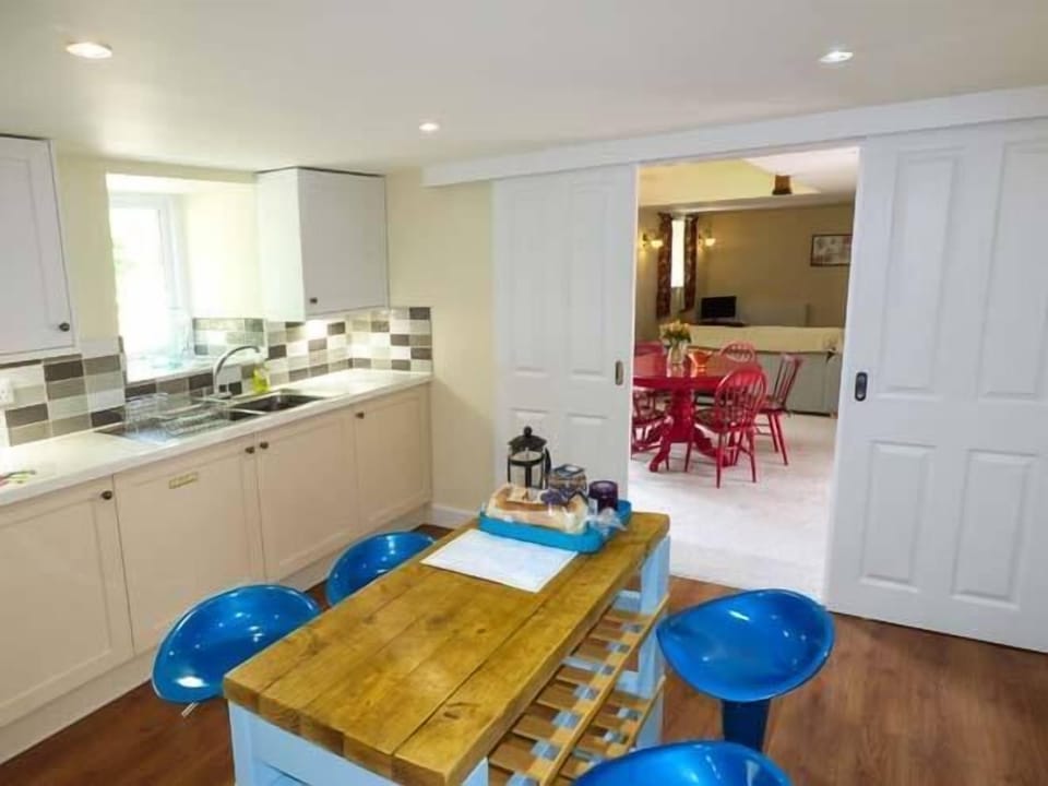 Cottage | Interior
