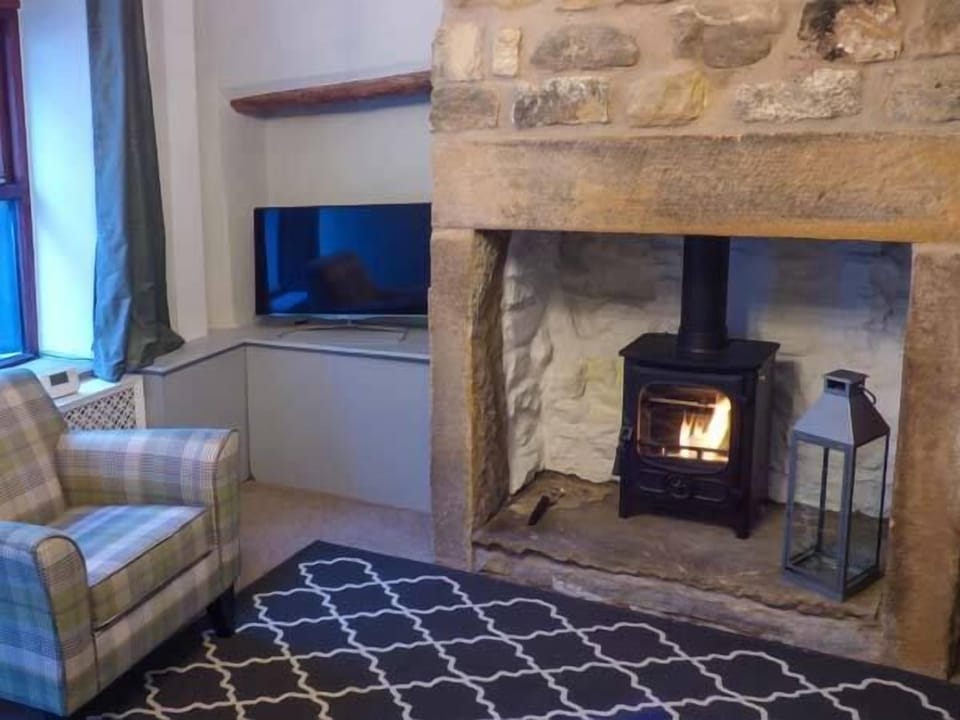 Cottage | 2 bedrooms, individually decorated, individually furnished, free WiFi