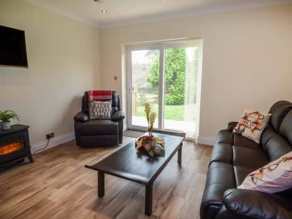 Cottage | Living room | TV