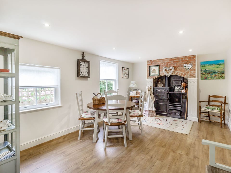 Cottage | Living room | TV