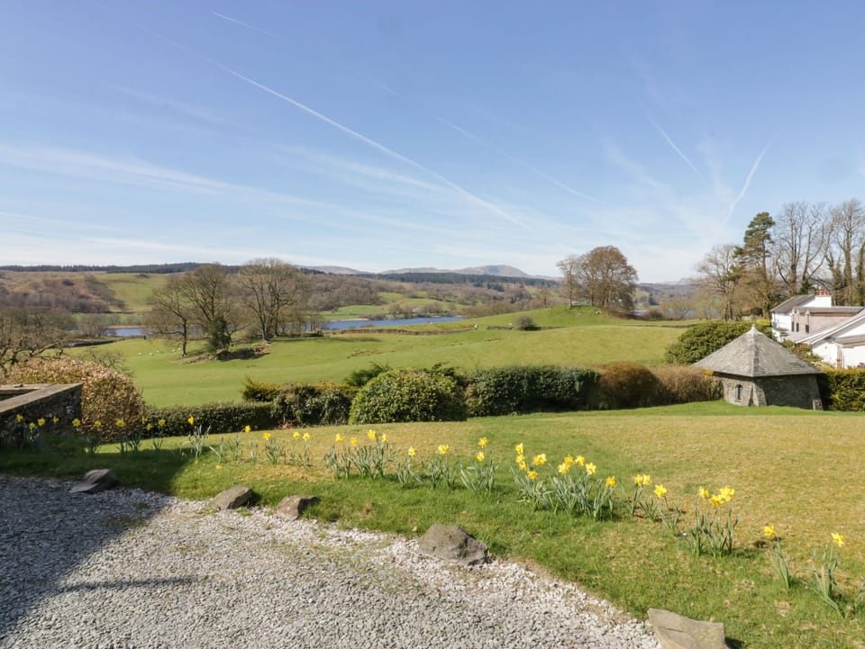 Cottage | Property grounds