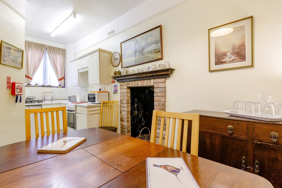 Cottage | Interior