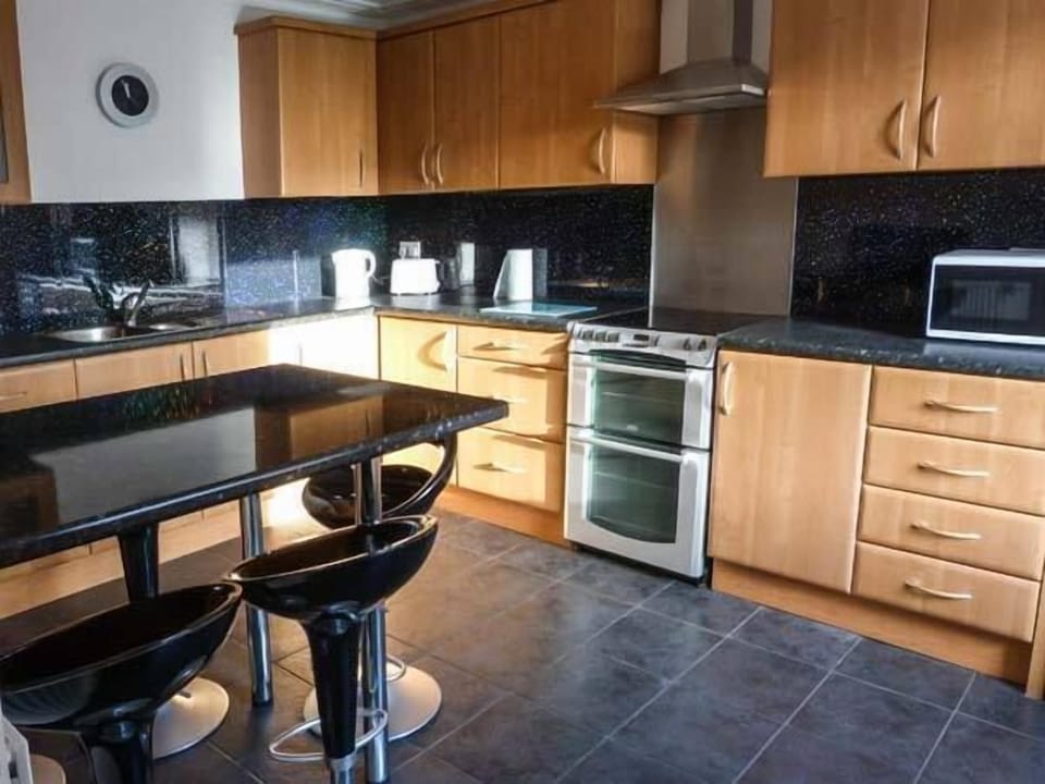 Cottage | Private kitchen | Highchair, cookware/dishes/utensils