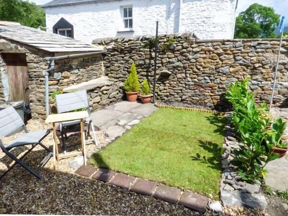 Cottage | Interior