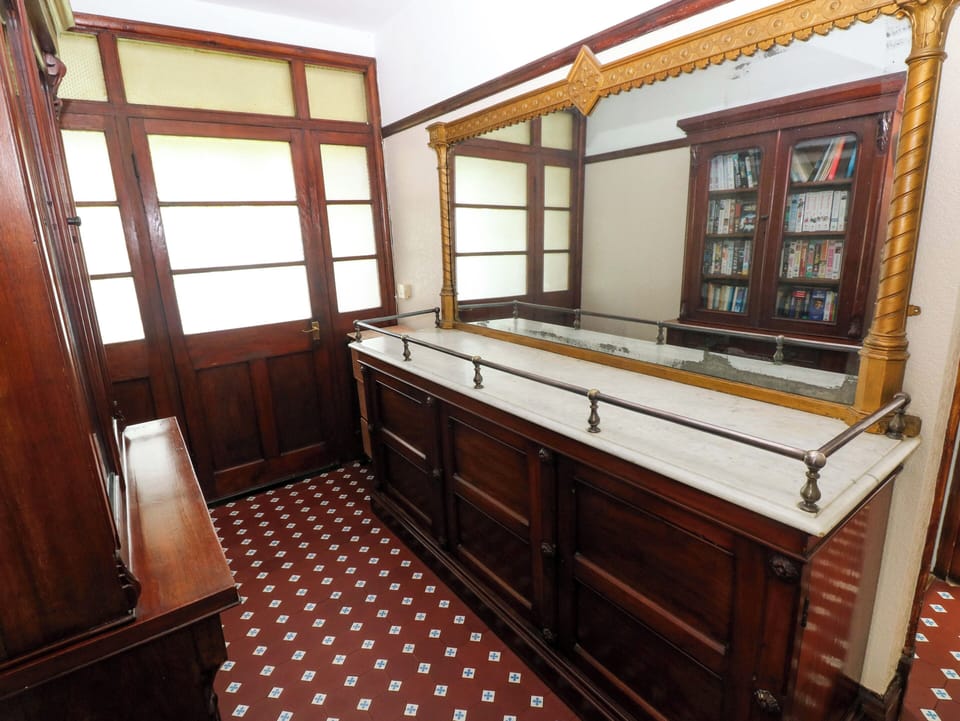 Cottage | Interior