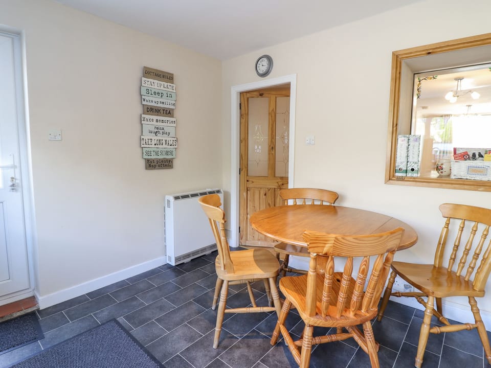 Cottage | Interior