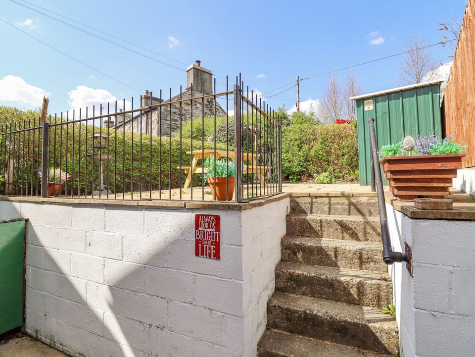 Cottage | Property grounds