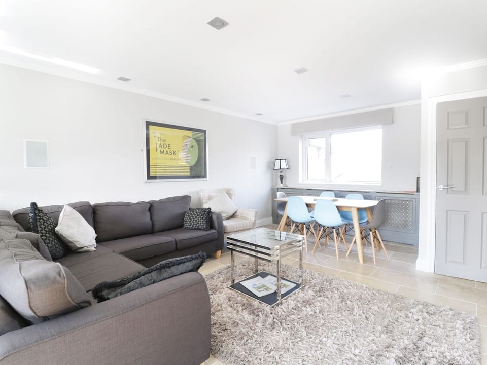 Cottage | Living room | TV