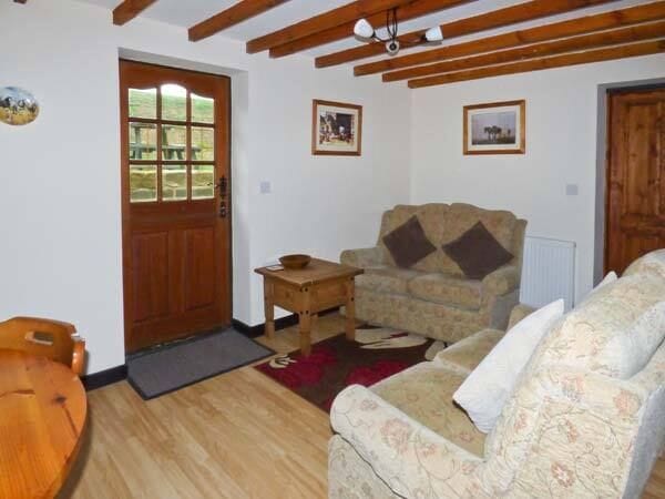 Cottage | Living area | TV, DVD player
