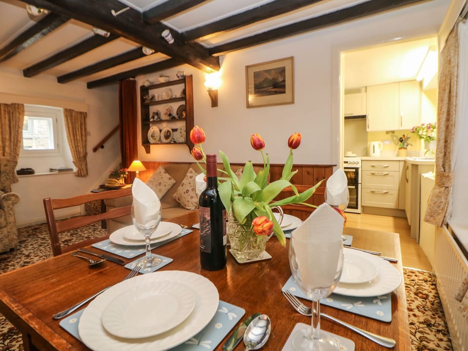 Cottage | Interior