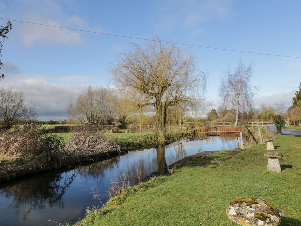 Cottage | Property grounds
