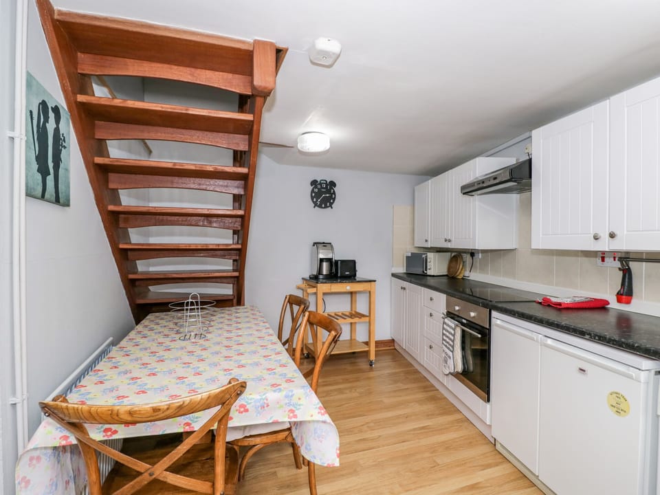 Cottage | Interior