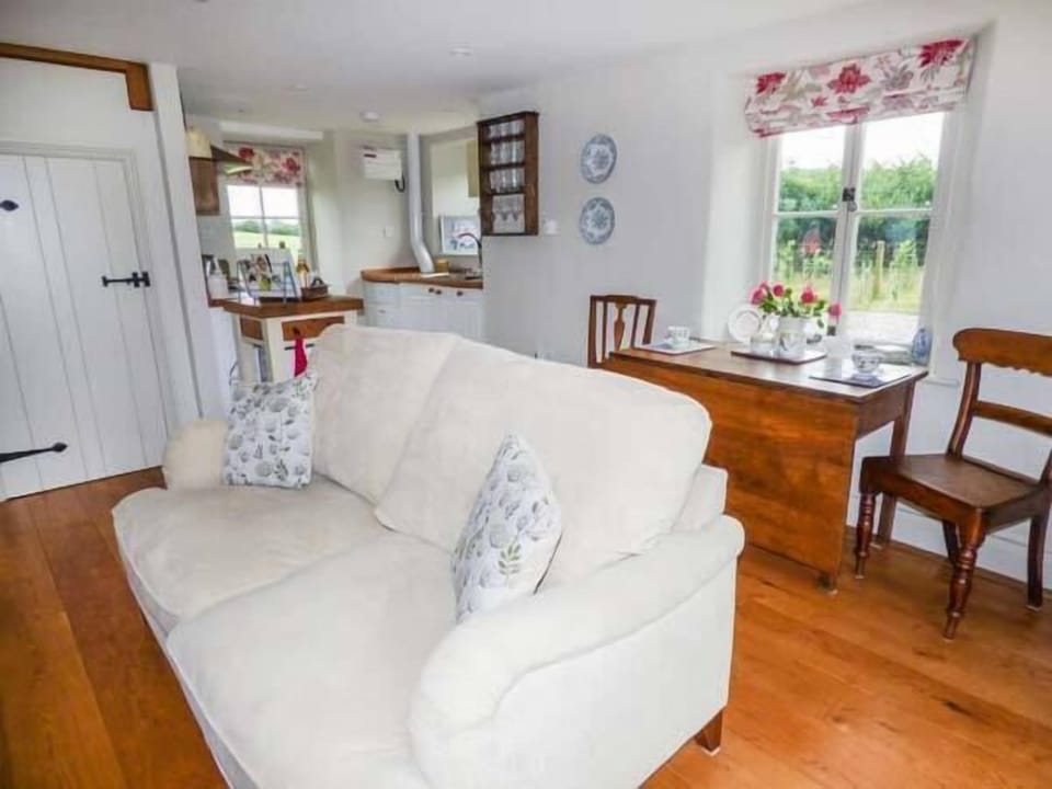 Cottage | Living room | TV, DVD player