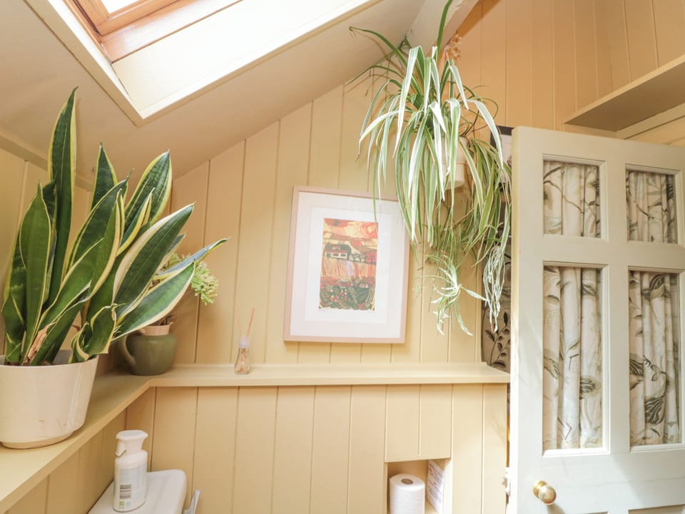 Cottage | Interior