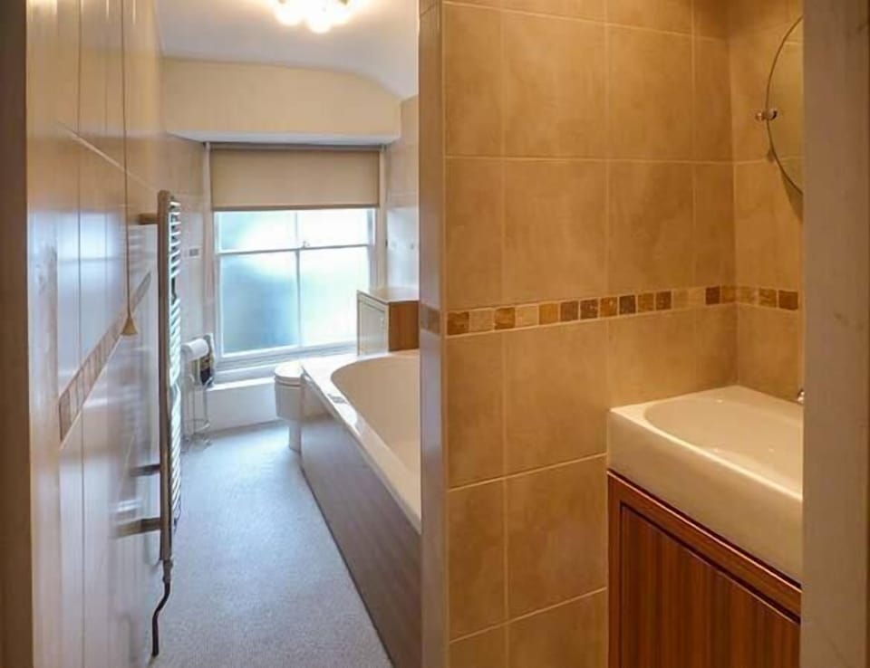 Cottage | Bathroom | Shower
