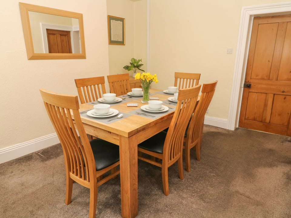 Cottage | Interior