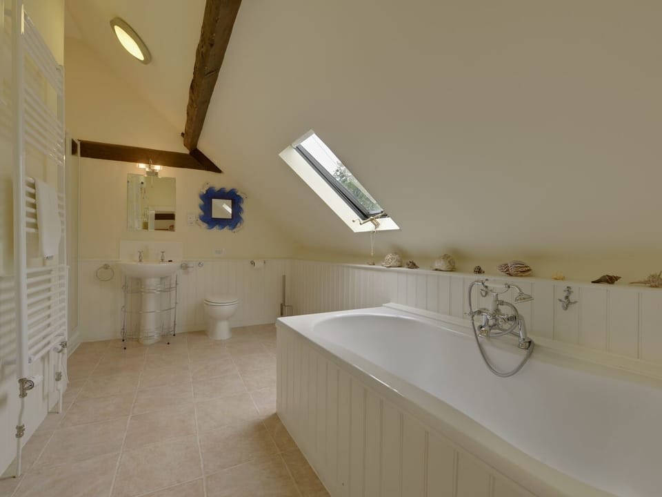 Abbots Manor Cottage in East Devon District