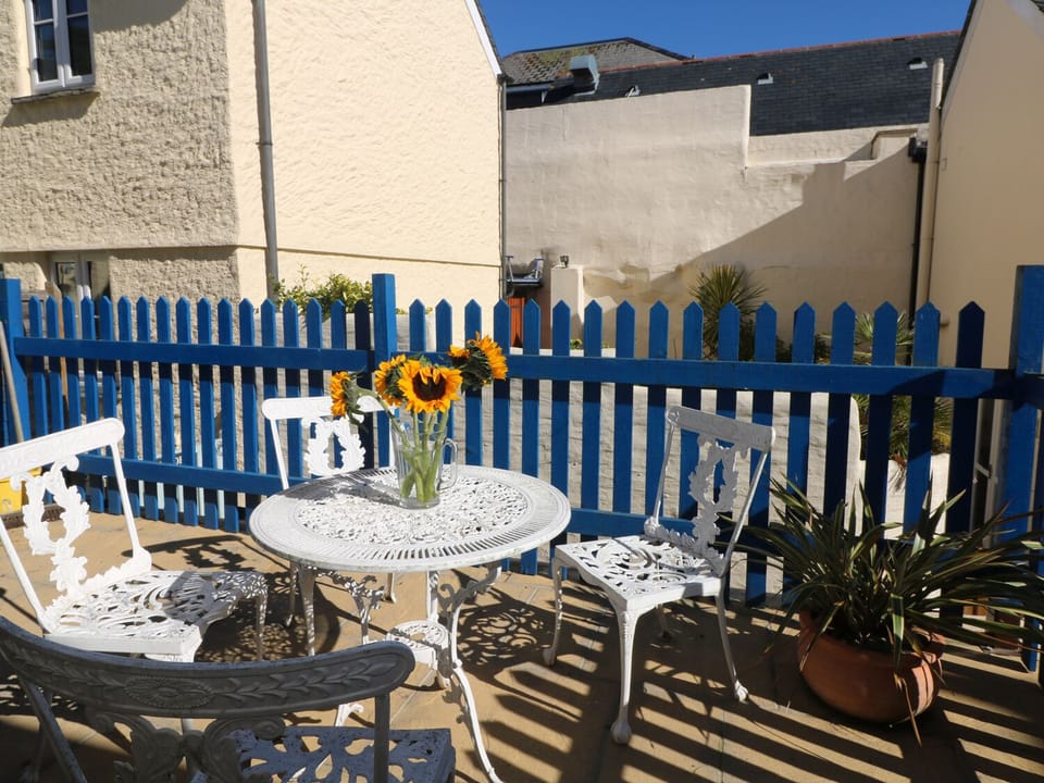 Cottage | Balcony