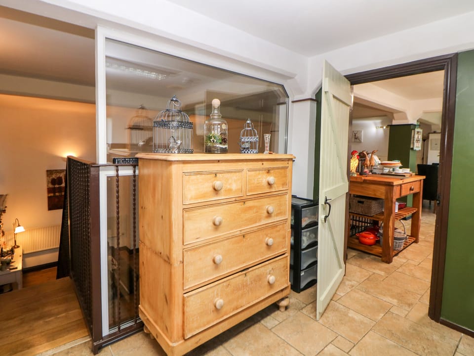 Cottage | Interior