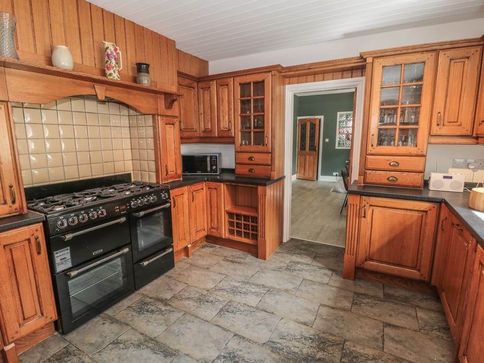 Cottage | Interior