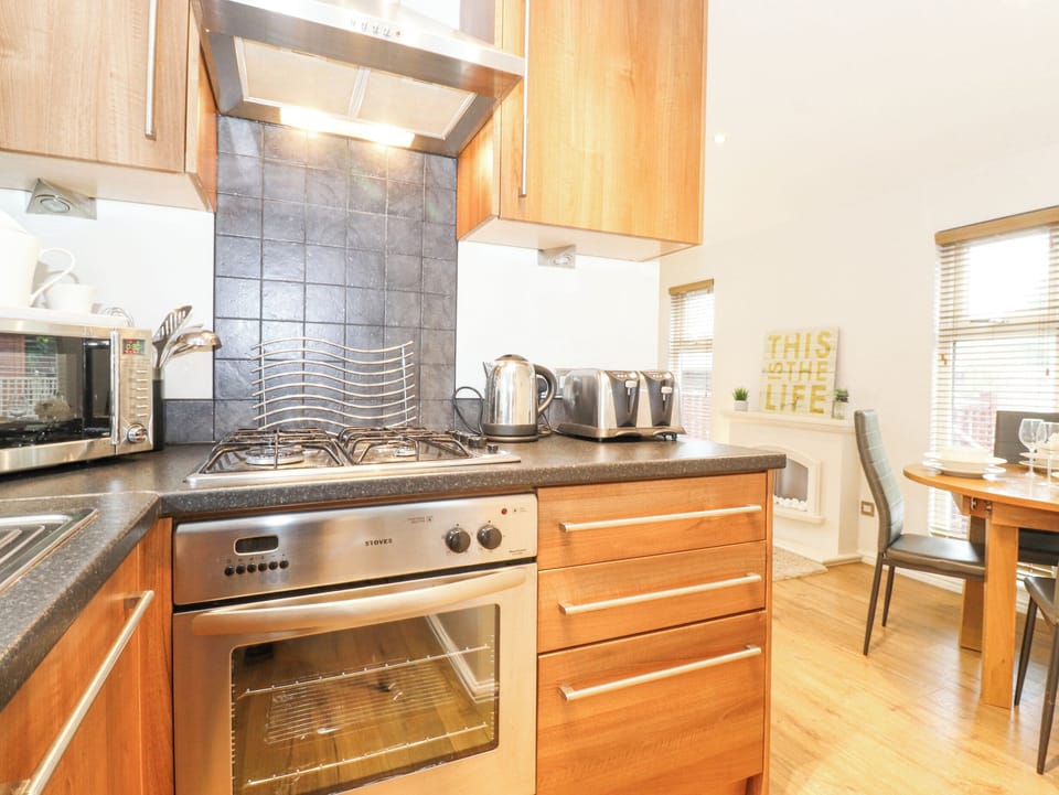 Cottage | Private kitchen | Cookware/dishes/utensils