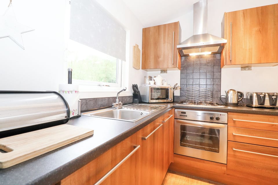 Cottage | Private kitchen | Cookware/dishes/utensils