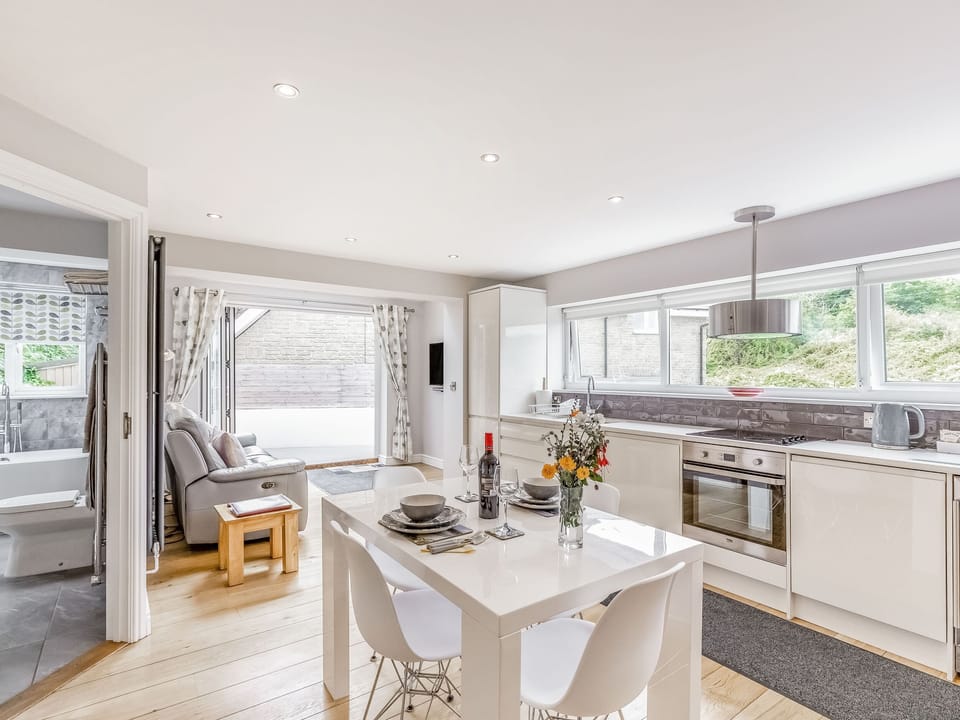 Cottage | Private kitchen | Fridge, microwave, stovetop, dishwasher