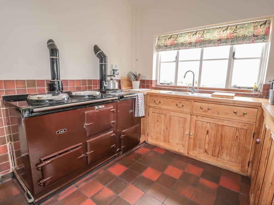 Cottage | Interior