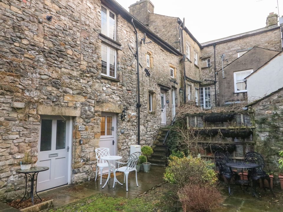 Cottage | Property grounds