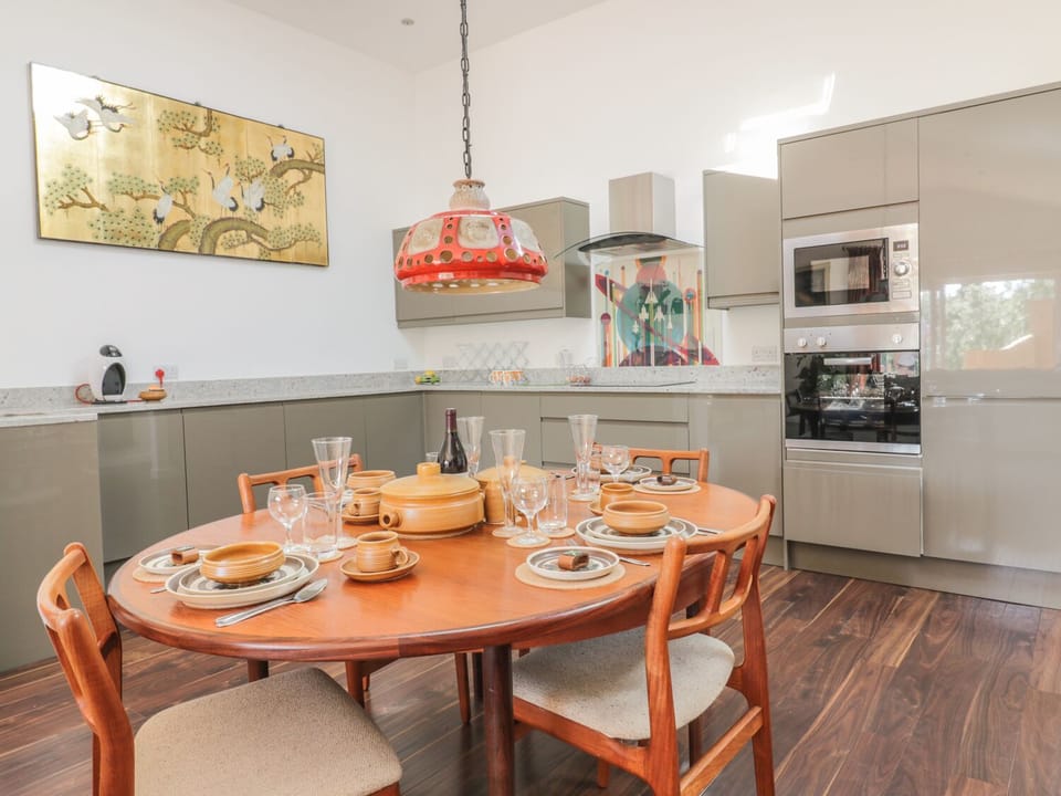 Cottage | Interior
