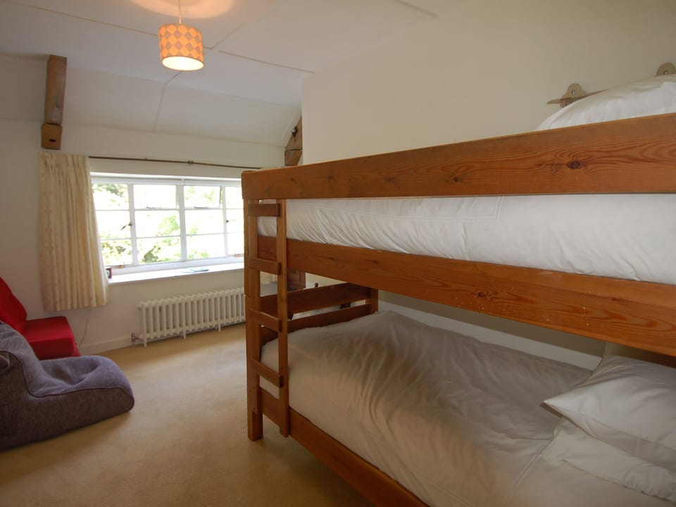 Cottage | 3 bedrooms, individually decorated, individually furnished, free WiFi