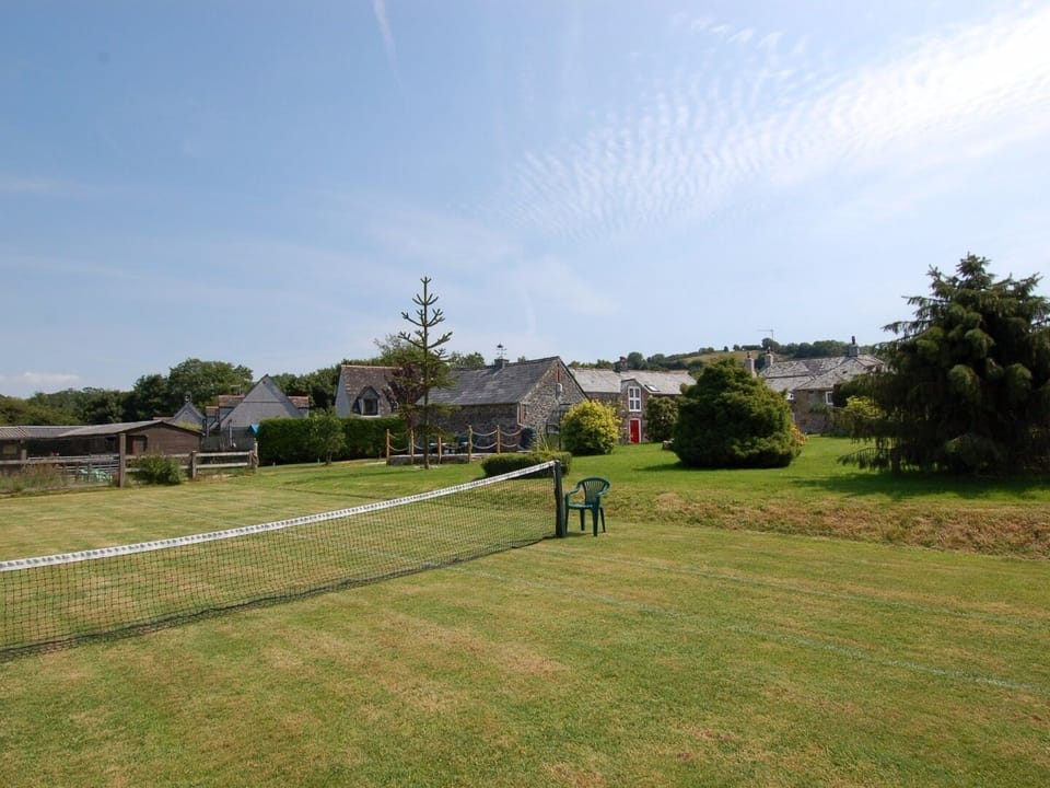 Cottage | Sport court