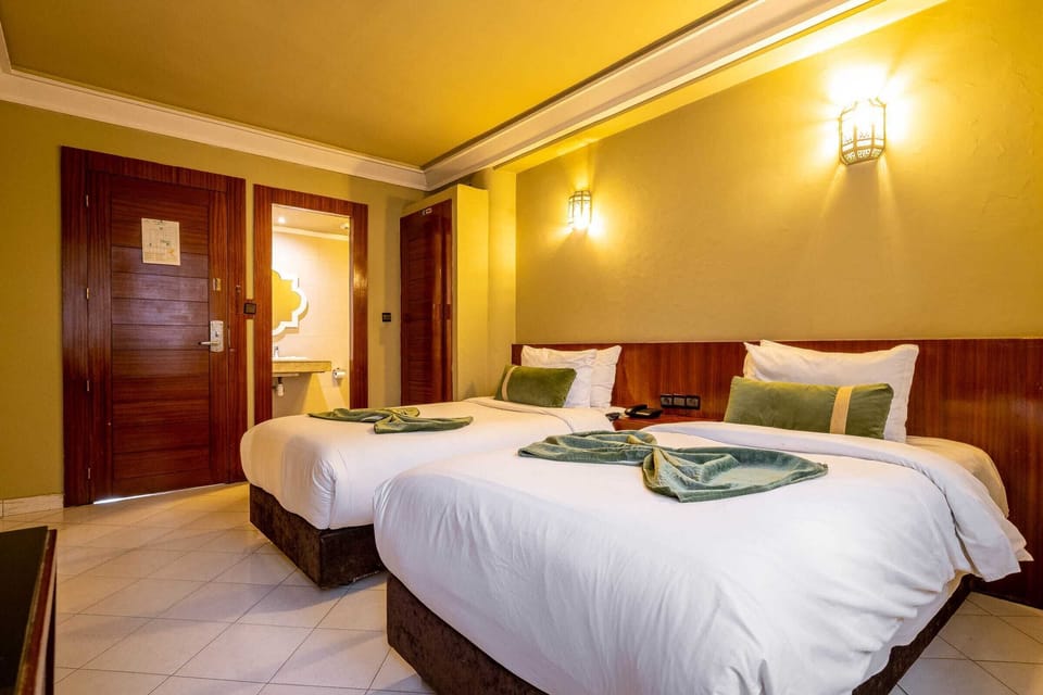 Family Room | Minibar, desk, soundproofing, free WiFi