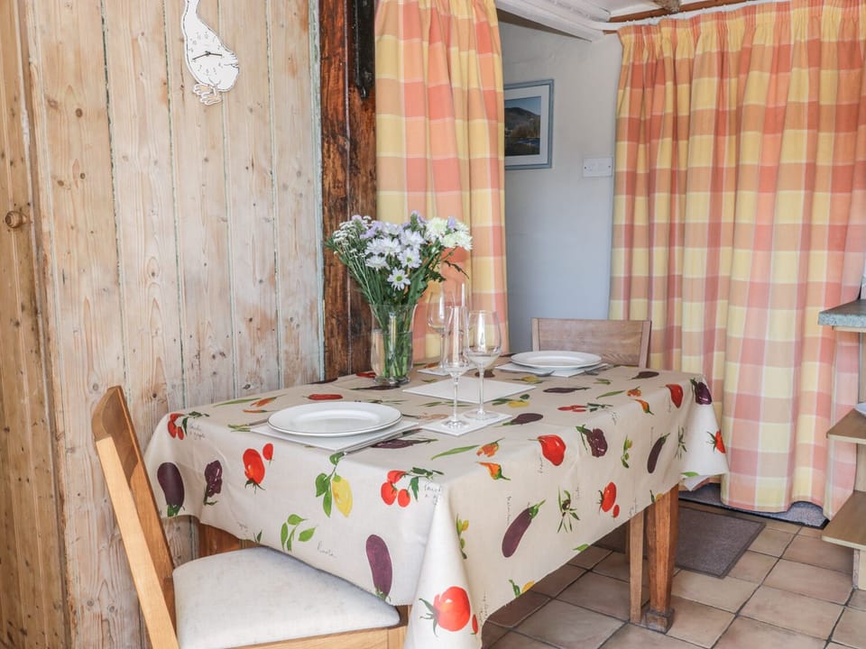 Cottage | Interior