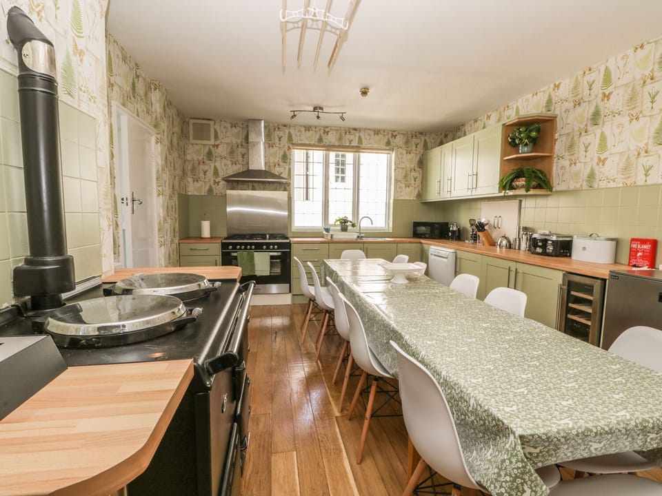 Cottage | Interior