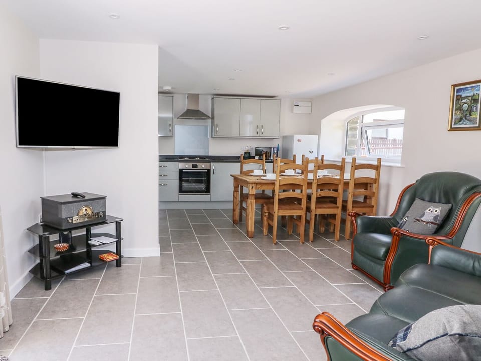 Cottage | Living room | TV