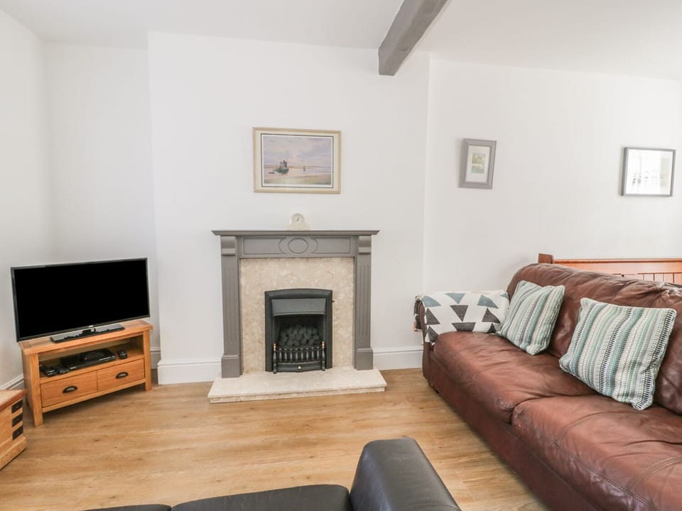 Cottage | Interior