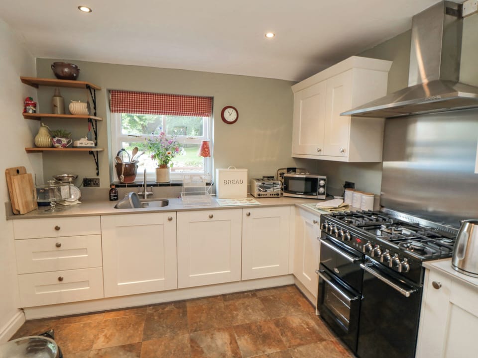Cottage | Interior