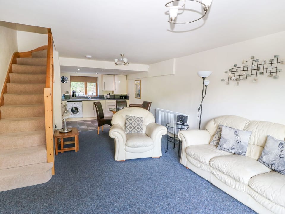 Cottage | Living area | TV