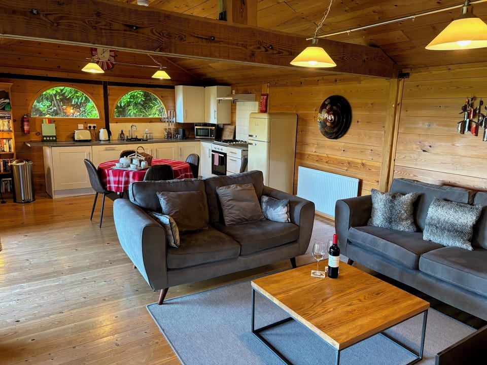Cottage | Living area | TV, DVD player