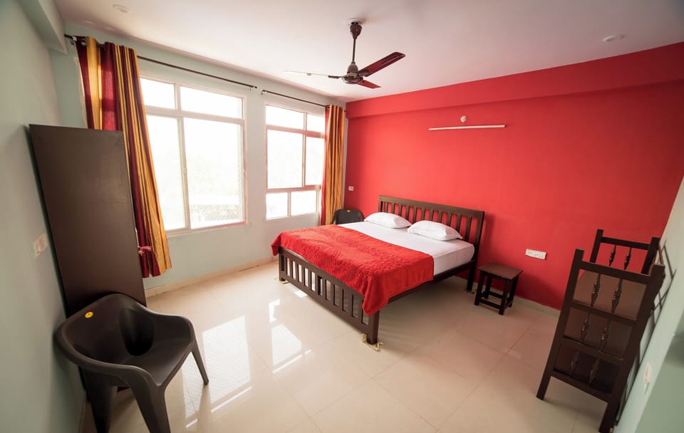 Economy Double Room | Premium bedding, Select Comfort beds, desk, laptop workspace